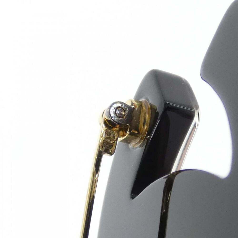 CHANEL Authentic Black Brooch - Picture 5 of 6